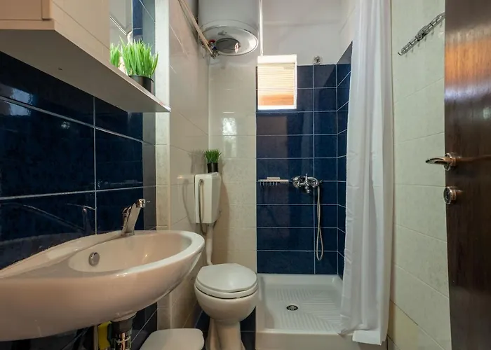 F & B Summer Collection - Kassandra - Polichrono Apartament *